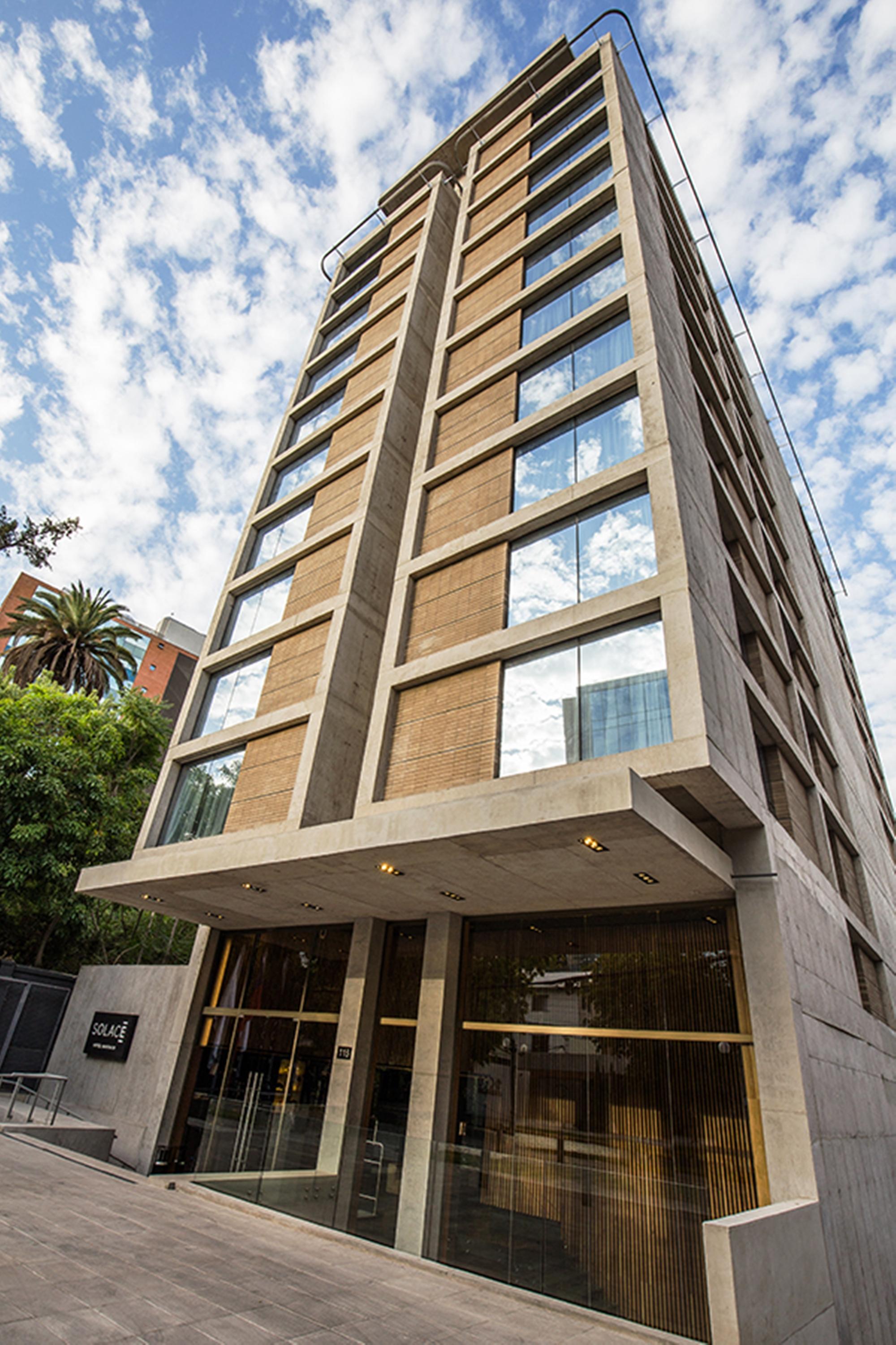 Solace Hotel Santiago Exterior photo The building's facade