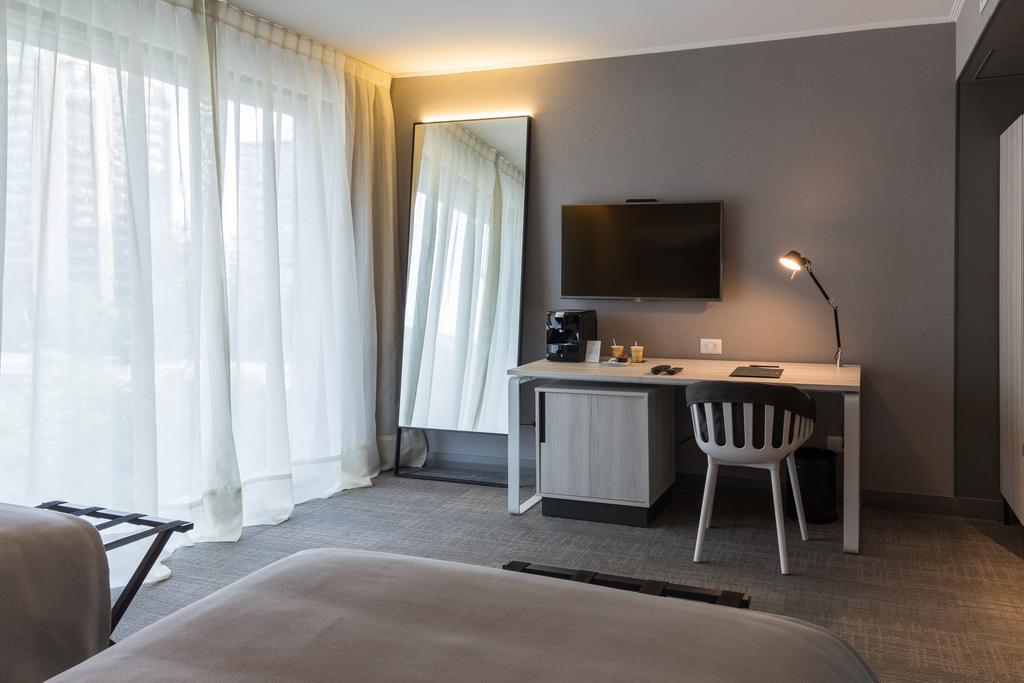 Solace Hotel Santiago Room photo A room at the hotel